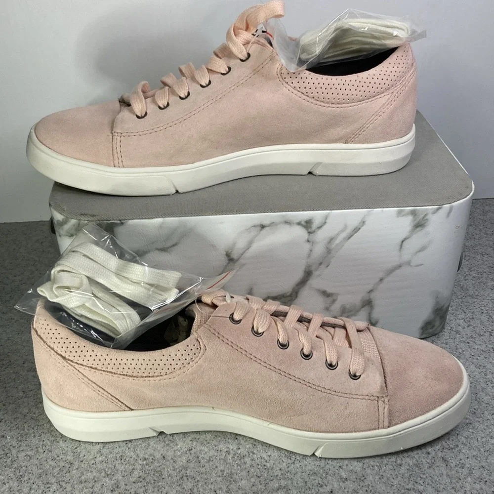 Unisex pink suede tennis shoes NWT. Size men’s 9 or women’s 10.5-11 box 9‎